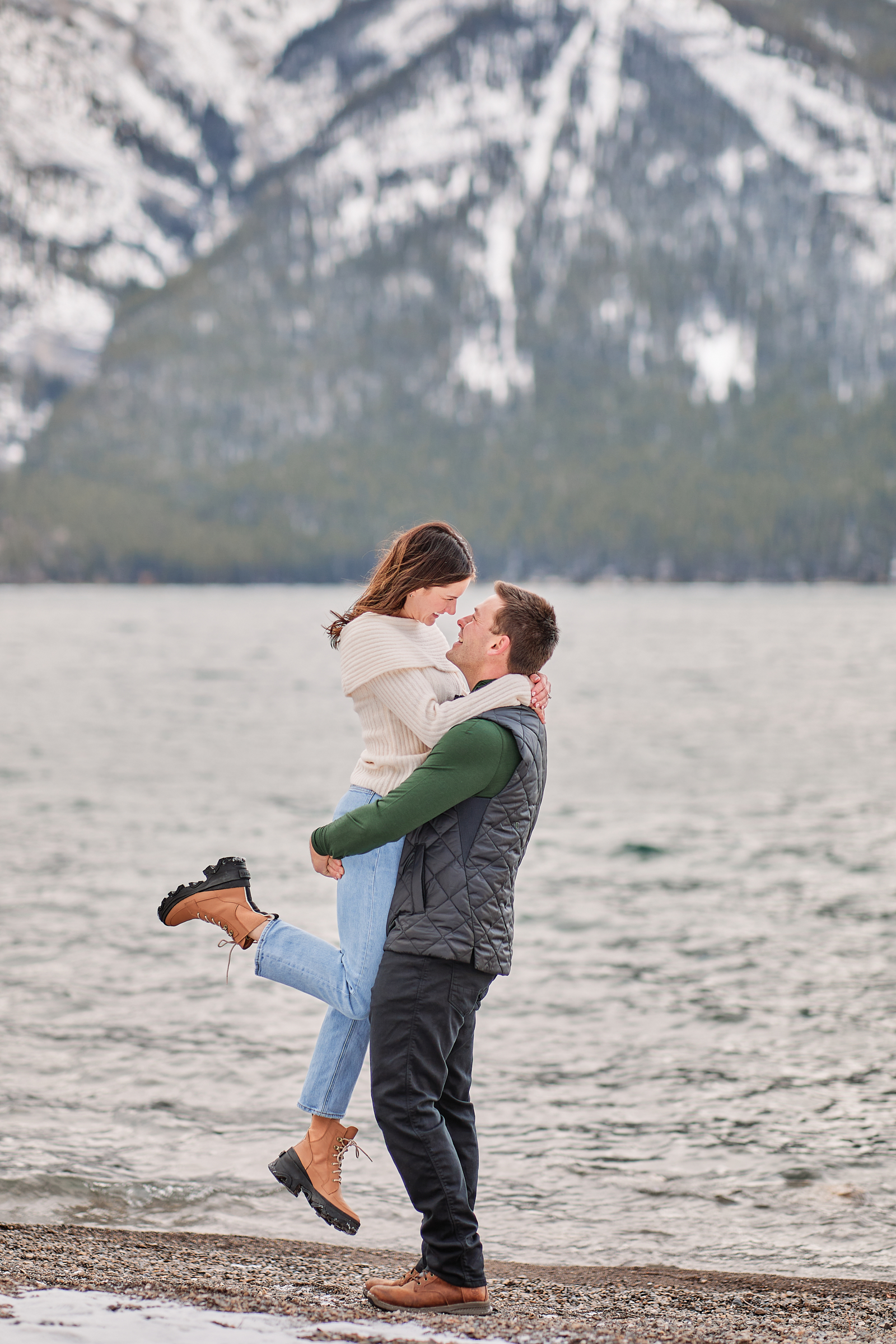 Lake Minnewanka Winter Engagement Photos