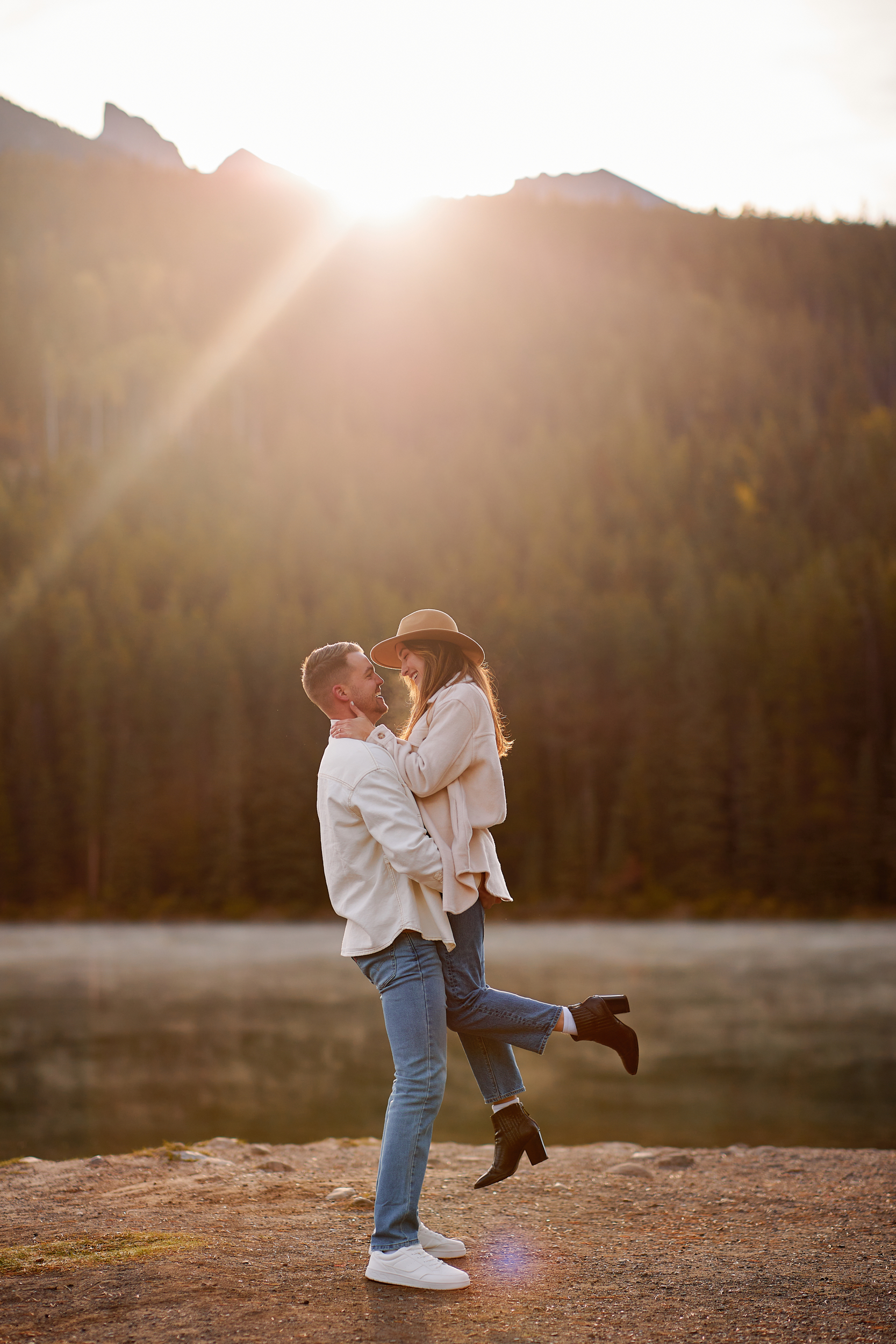 Lake Minnewanka Engagement Photos