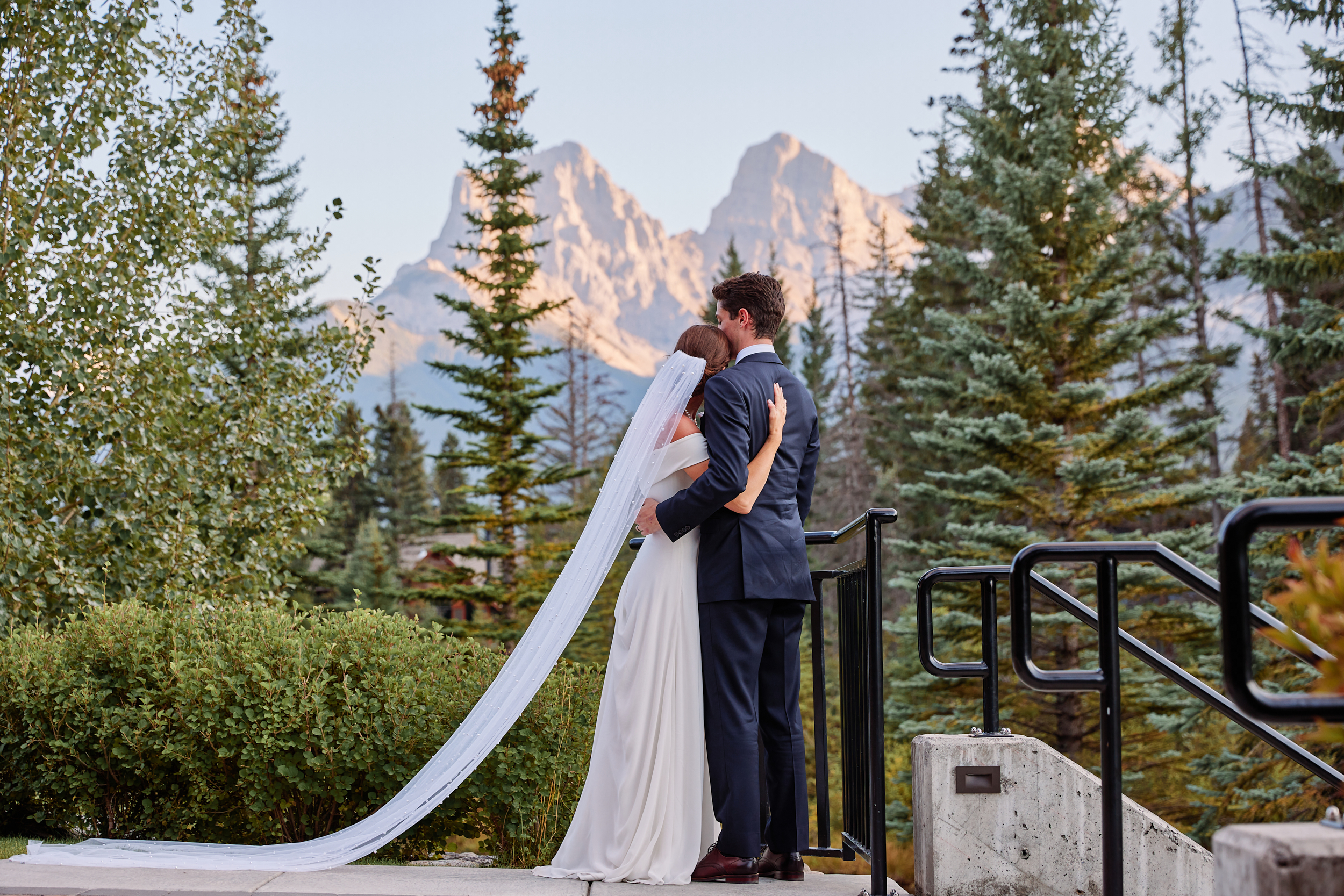 Malcolm Hotel Canmore Wedding