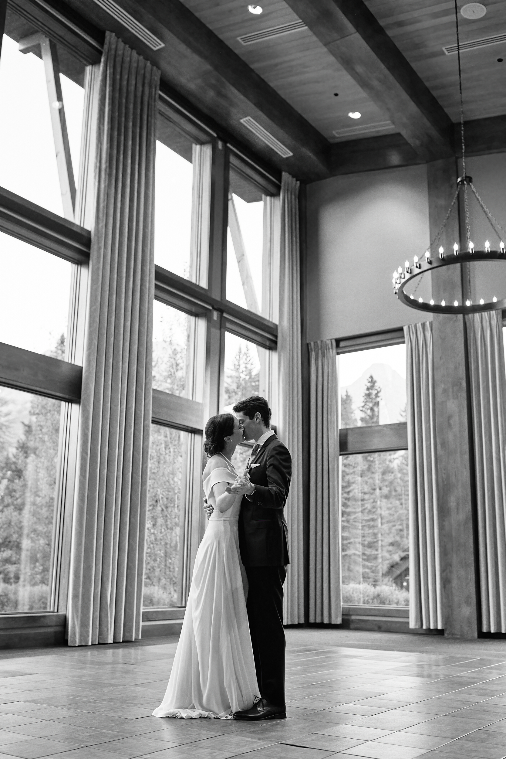 Malcolm Hotel Canmore Wedding
