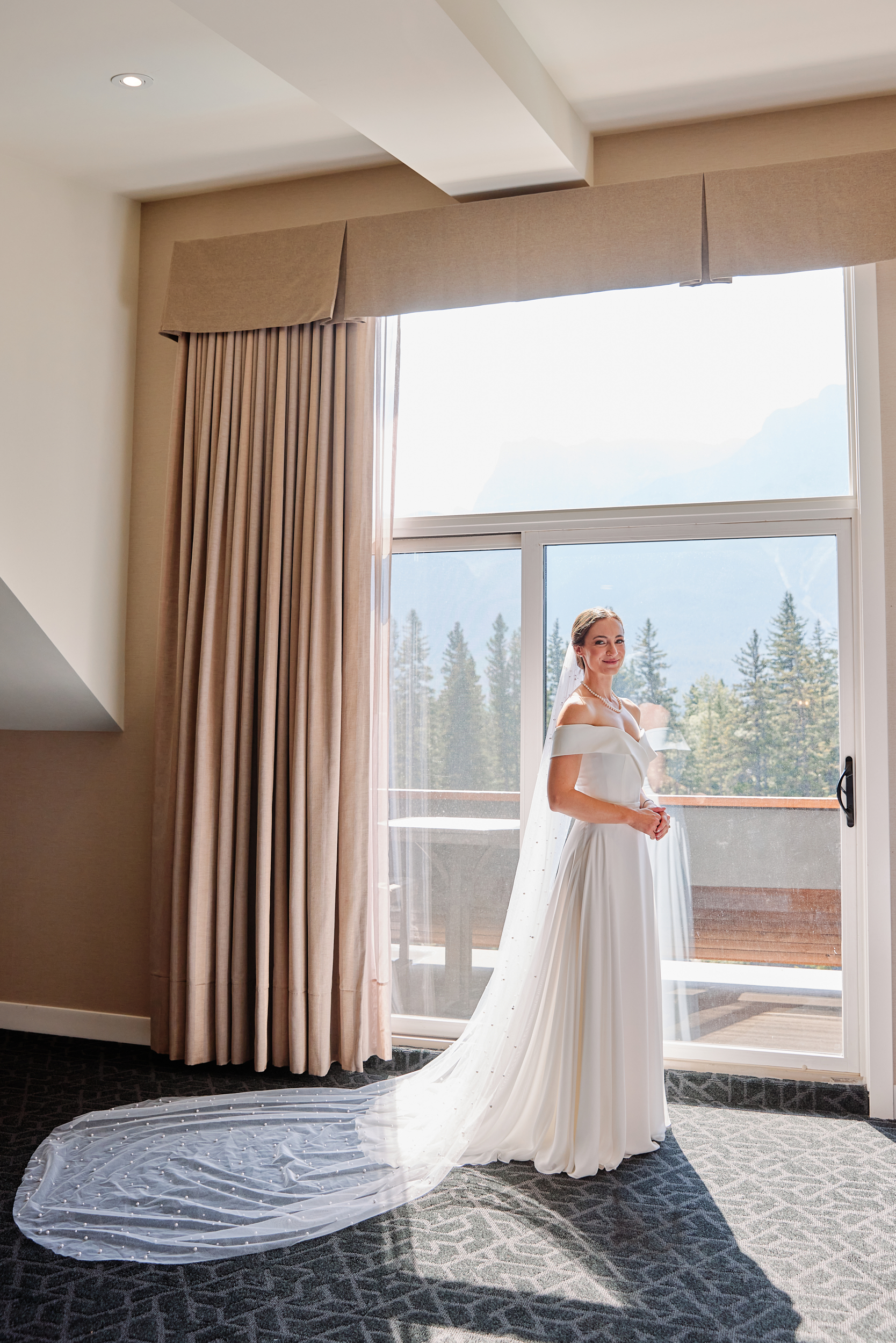 Malcolm Hotel Canmore Wedding