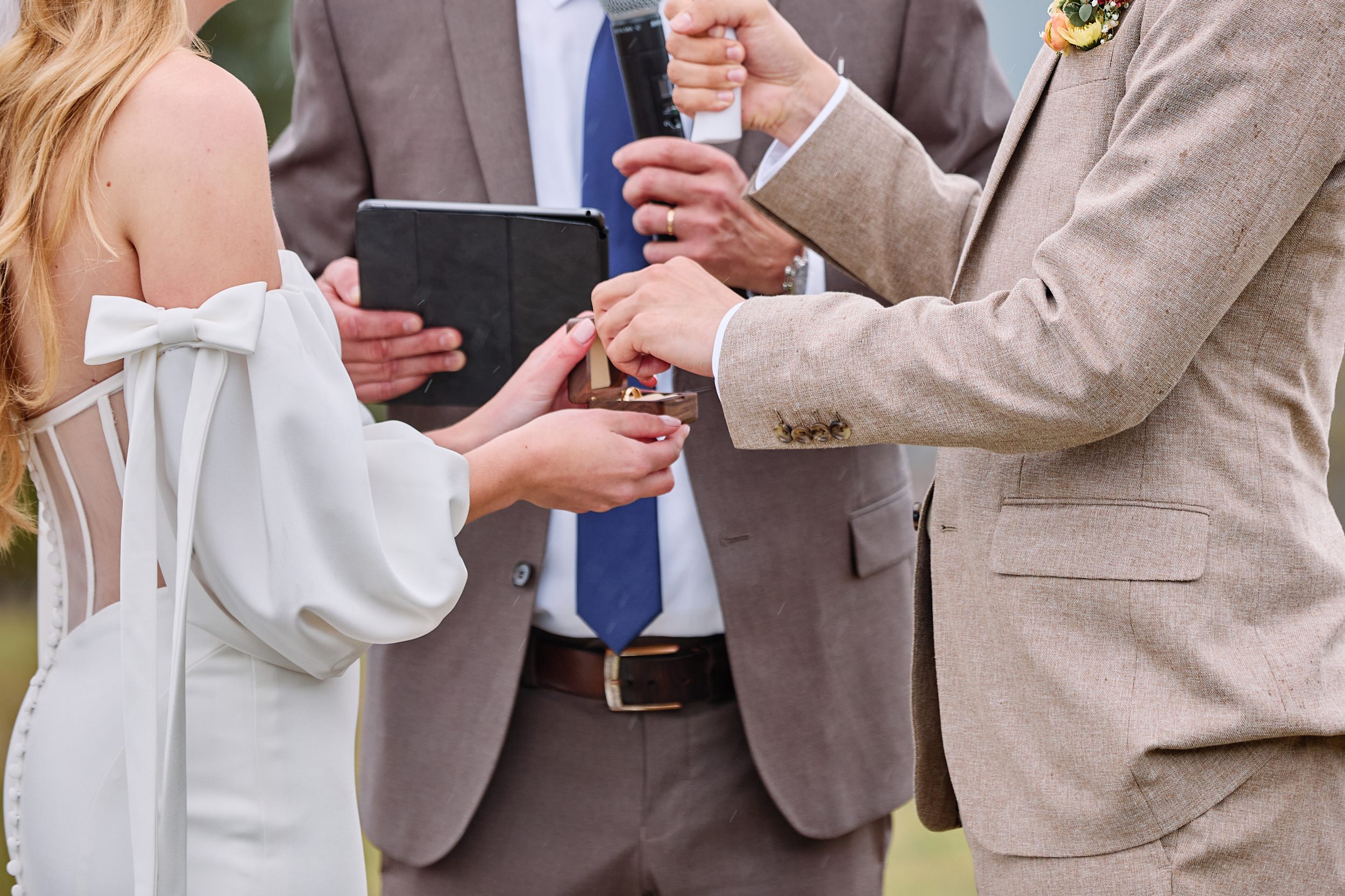 Tunnel Mountain Reservoir Wedding