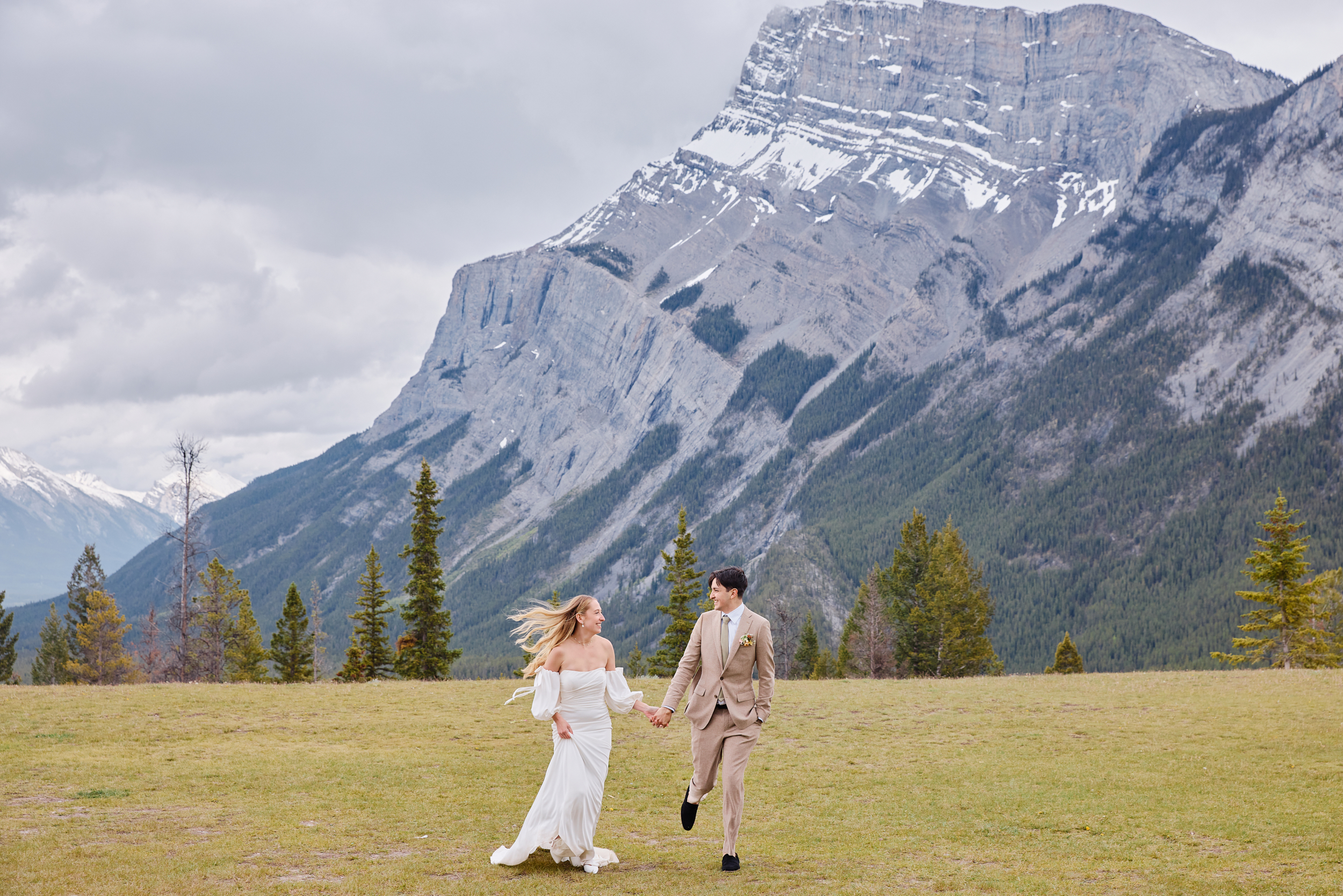 Tunnel Mountain Reservoir Wedding