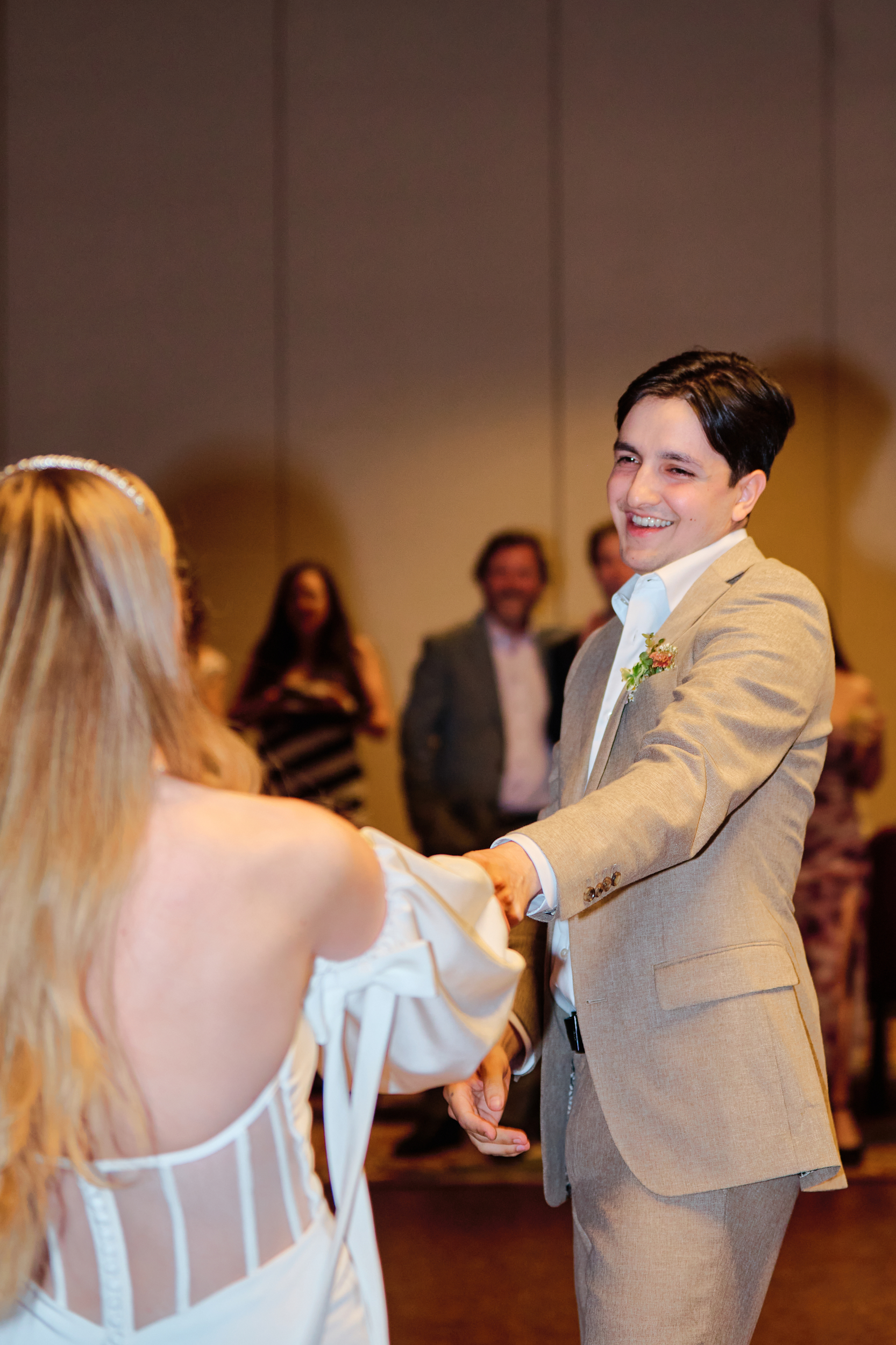 Tunnel Mountain Reservoir Wedding - Greco Photo Company